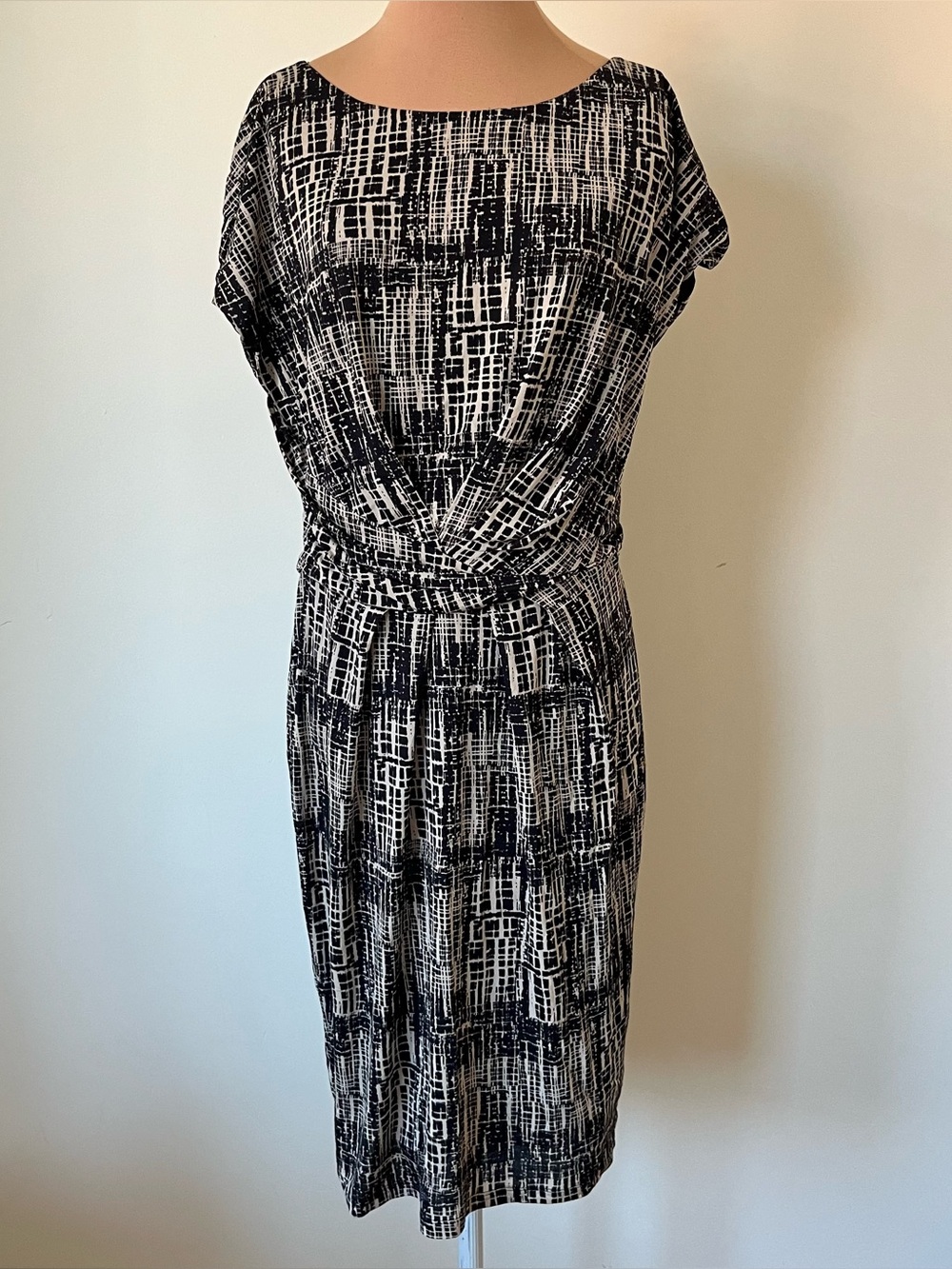 Max Mara Jersey Draped Gather Waist Wrap V-Neck Abstract Black Tan Print Dress M